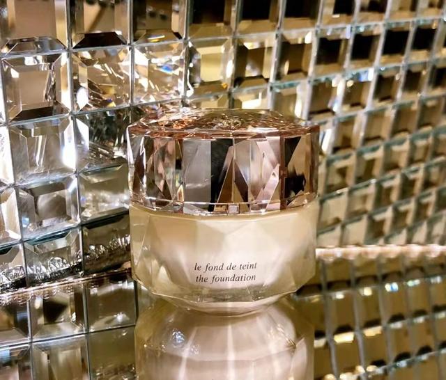 兰蔻菁纯身体乳膏好用吗