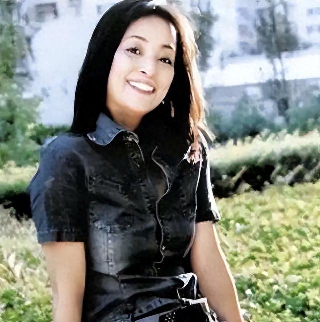 一嫁日本，二嫁美国，三嫁法国，不嫁中国人的李勤勤，如今咋样？