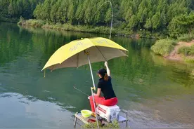 钓深水时怎么调漂？老钓手这么做，漂相清晰还中鱼率高图片