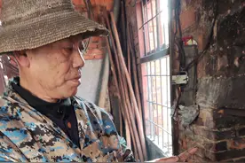 武汉75岁老铁匠打铁60年，想为“老手艺”找传承人图片