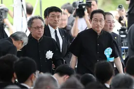 琉球知事访华回国后，当地媒体作总结：中国与琉球地区越走越近图片