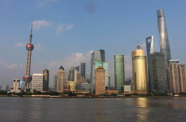 上海应届生落户条件，共需要72分，985、211,外语等都是加分项