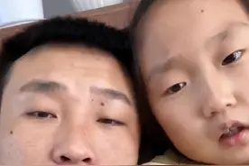 9岁网红杨子钰翻车？知情人曝爸妈离婚内幕，亲妈直播痛哭惹人怜图片