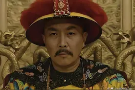 雍正上台后，为何急于秘立弘历为储，而不立年长的弘时？有何隐情图片