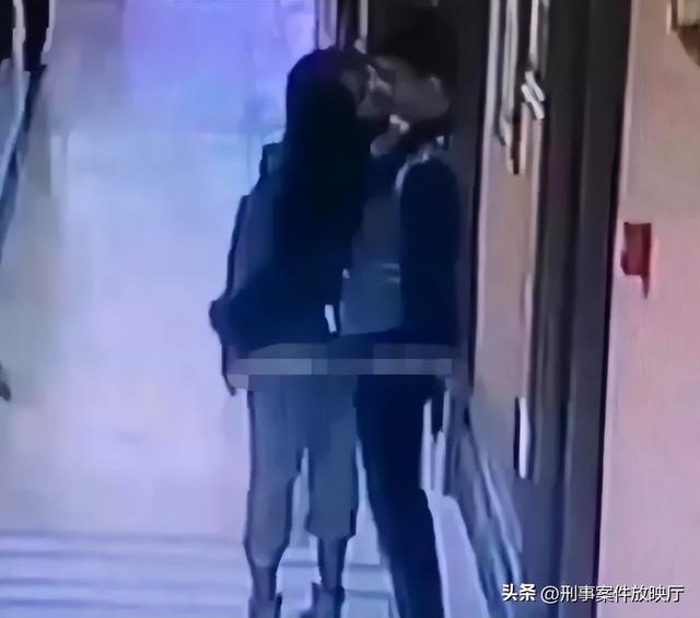 内蒙“白富美”与8男子行苟且之事，被抓大喊：他们全是我男友！