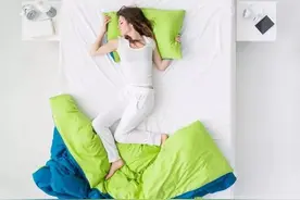 什么是睡眠瘫痪?是什么导致了这种奇怪的现象?图片