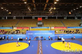 省运最前沿 | 青少年组中国式摔跤比赛开赛图片