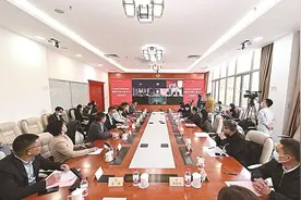 “全社会要像尊重科学家一样尊重企业家”——专家学者、企业家代表热议助力实现中国式现代化图片