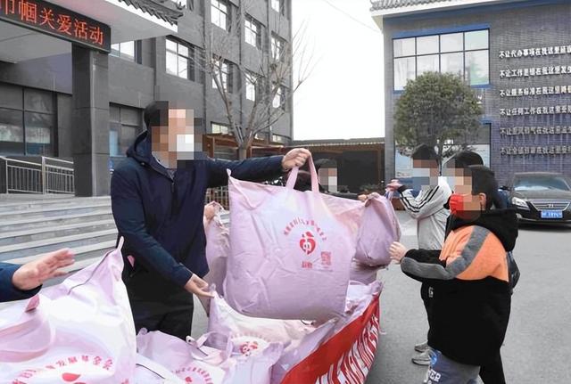 拯救李秋平的人终于出现了！周书记老婆酒后吐真言，事迹更毁三观