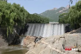 同比增长 545.74%！“五一”假期第三天，泰安接待游客37万余人次图片