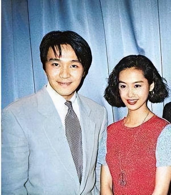 周星驰与朱茵在荧幕上是情侣，现实也相恋，为什么感情没能持续？