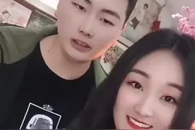 陈亚男家主动退彩礼！大衣嫂躲在角落默默流泪，让网友心疼图片