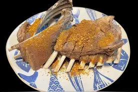 潮爸家7月24日午餐记录，烤羊排，这宁夏盐池滩羊肉，真带劲图片