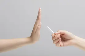 熄烟不吸烟！朱广权用新段子喊你戒烟啦图片