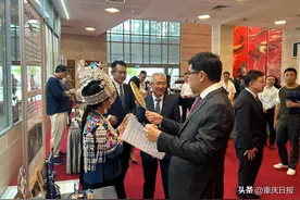 90件重庆非遗作品亮相新加坡，匠心独运受热捧图片