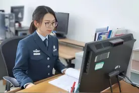 新一轮军队文职招聘进行中，学历门槛再次降低，就近分配太香了图片