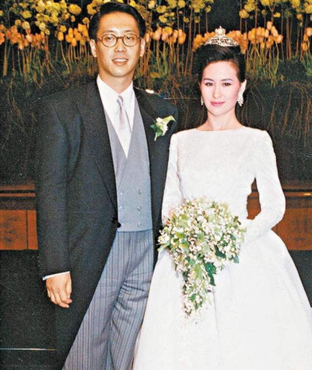 今天,他结婚了,全网祝福!