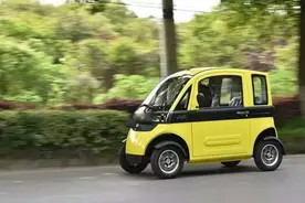 「BingoCars淘车日志」老城区里的“年轻乐”——奔驰精灵Smart图片