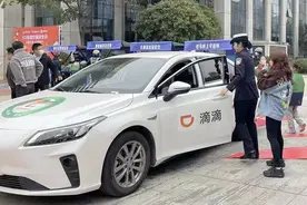 全国交通安全日，滴滴联合警方在50城开展主题活动图片