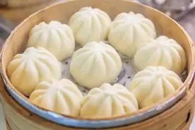 血糖高要彻底告别馒头？不一定！其实糖友真正不能吃的食物是这些图片