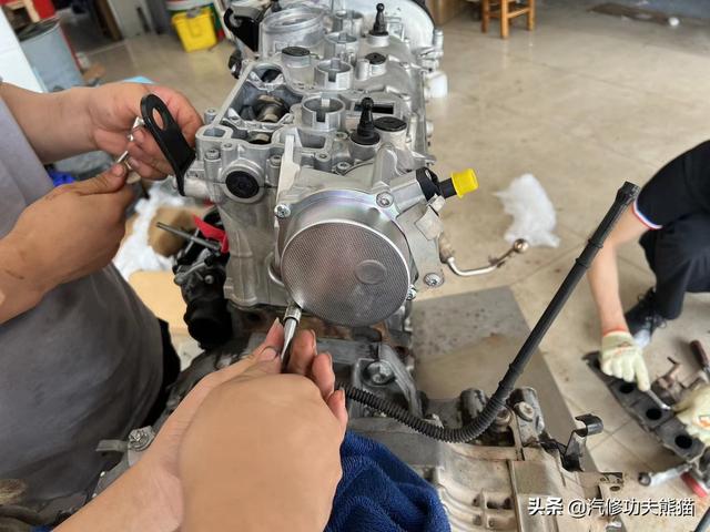 大众途观烧机油，德国工程师的设计缺陷由我们中国工匠来解决