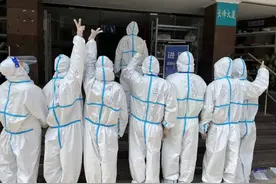 这些志愿者不只是跑跑腿，他们可是“有勇有谋”！图片