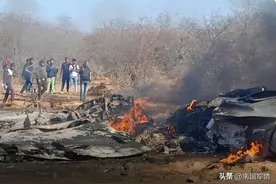 轰隆巨响，印苏30撞机坠毁，号称中印边境发现歼20，如今求锤得锤图片