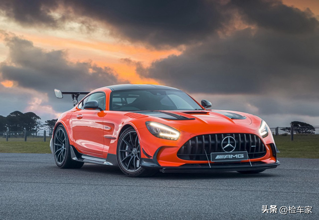 对标保时捷911，这辆奔驰AMG GT七年才开4万公里！73万值得买吗？
