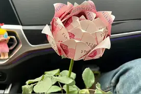 没有存款的女孩请疯狂做8件事图片