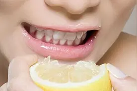 我的牙齿一遇到冷、热、酸、辣的都痛怎么办？需不需要去医院？图片