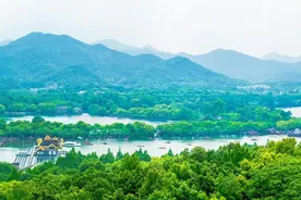 上有天堂、下有苏杭，美在西湖图片