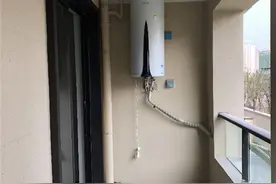 为何开发商送的阳台壁挂太阳能热水器，多数业主看后都想拆掉？图片