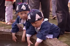 一小县城竟有1200对双胞胎，“双胞城”的神秘力量出自哪？图片