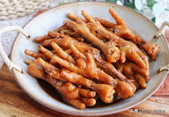 花胶炖黄豆好吗 2026年花胶炖黄豆的作用
