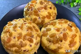 把红枣倒入滚汤的开水里，瞬间变美食，第一次见这种做法，真解馋图片