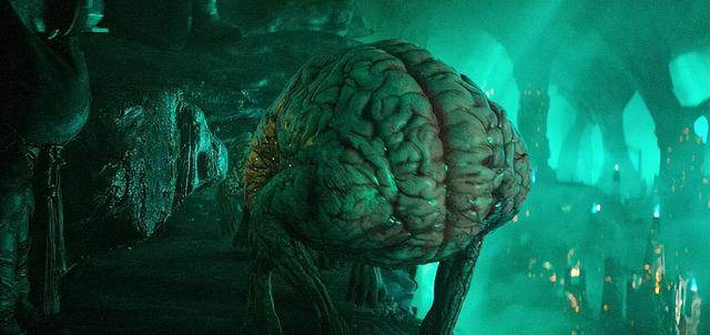 火了几十年，连特效都没有，也敢打脸漫威，他凭什么？