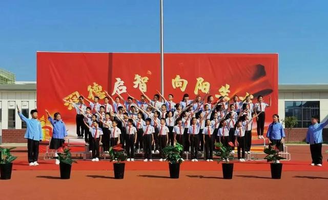 ϲӭ��ʮ�� ���������쾴�� | �������ٹ�ί��֯�����ȶӿ�չӭ����