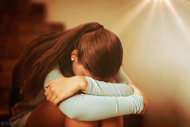 很悲伤很失望的伤感句子,看一次哭一次(心里难过好想哭的句子说说)