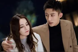 迪丽热巴发自拍疑秀恩爱，大粉脱粉回踩“她超爱”，爆出更多内幕图片