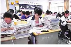 你还在望子成龙吗？对上高中的孩子的学业我已经放弃了图片