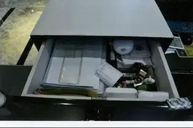 男子藏商场内深夜偷盗价值49万余元高档商品被判刑图片