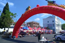 山王镇闪冲村第三届美食节开幕 饕餮盛宴震撼来袭图片