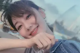 被父母催婚15年，貌美如花的主持人王冠为何40岁依旧单身？图片