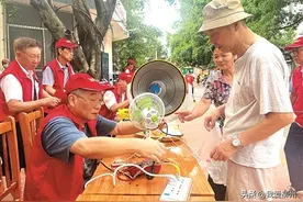 志愿服务处处有 文明城市创起来——从一场志愿服务感受我市创建全国文明城市带来的获得感幸福感图片