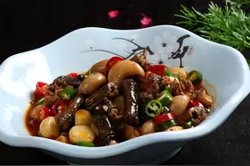 望月鳝：传说中的巨型黄鳝，为何老人说再穷也不吃？图片