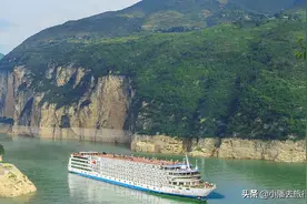 2022年长江上最新万吨级豪华游轮——世纪凯歌号，于7月首航图片