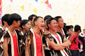 漾濞彝族山歌对唱 （我俩姊妹做一家）图片