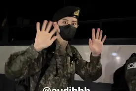 EXO朴灿烈今日退伍，能否不受私生活争议影响，顺利回归？图片