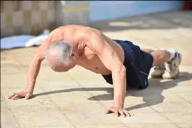 60岁后怎么判断身体素质好坏？医生：满足4个条件可谓老当益壮！图片