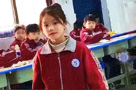 小学生的检讨书，原来是首“藏头诗”，老师看了哭笑不得图片